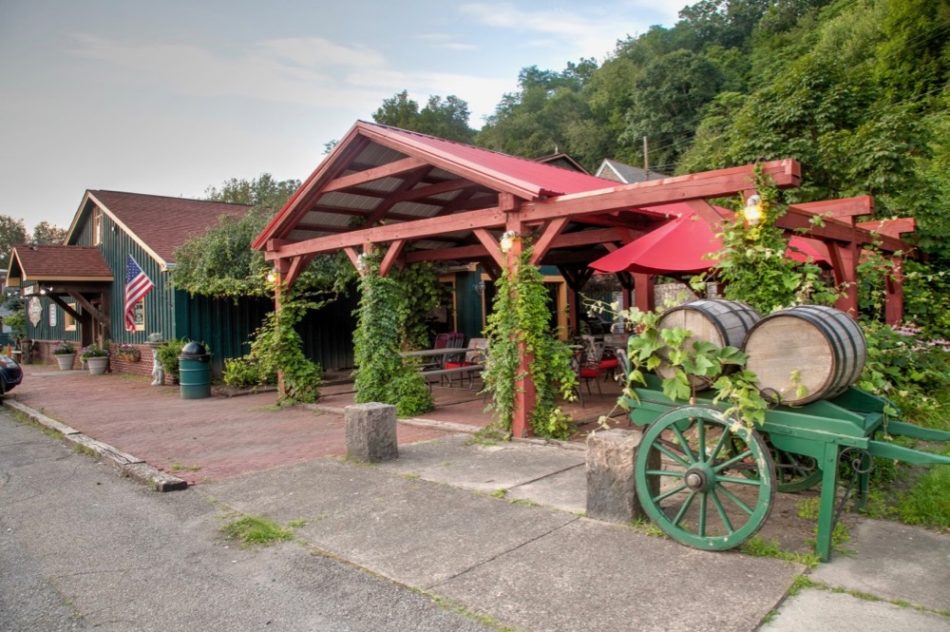 foxburgsummerevening201759_60_61 Allegheny RiverStone Center for